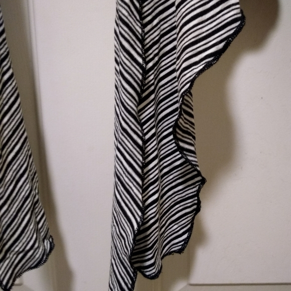 Versatile Striped, Lightweight Cardigan - Picture 13 of 16